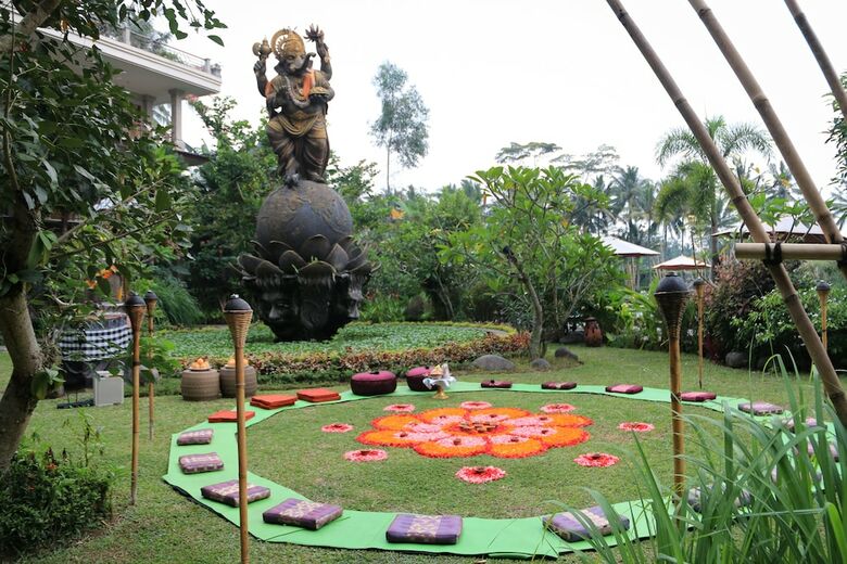 Hotel Om Ham Retreat And Resort
