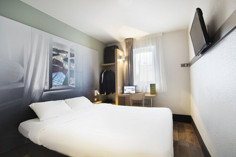 B&B Hotel Lyon St Bonnet Mi-plaine