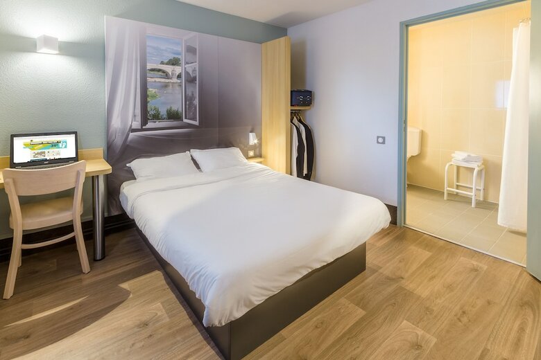 B&B Hotel Lyon St Bonnet Mi-plaine