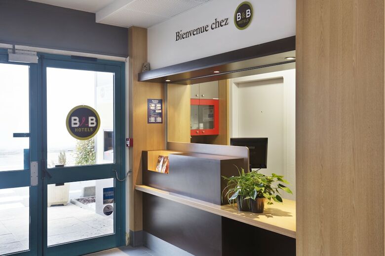 B&B Hotel Lyon St Bonnet Mi-plaine