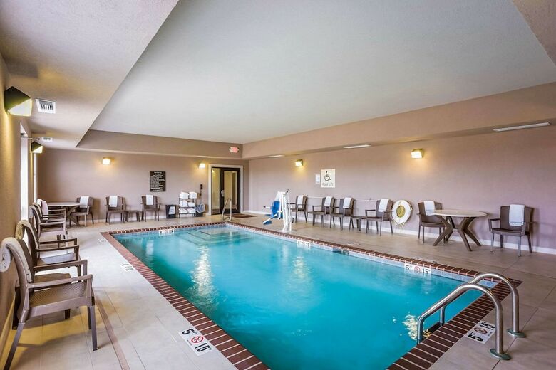 Hotel Sleep Inn & Suites