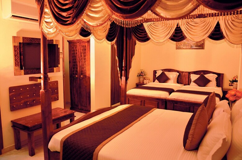 Hotel Crimson Park - The Heritage