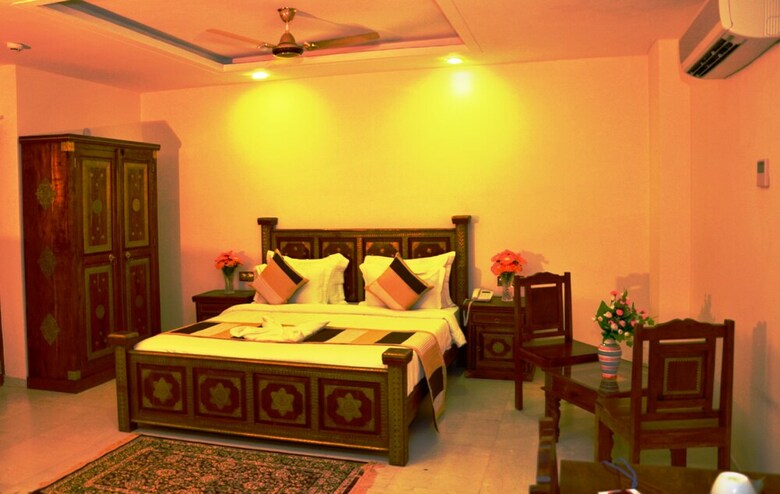 Hotel Crimson Park - The Heritage