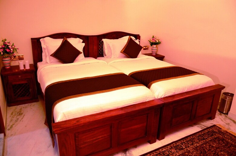 Hotel Crimson Park - The Heritage