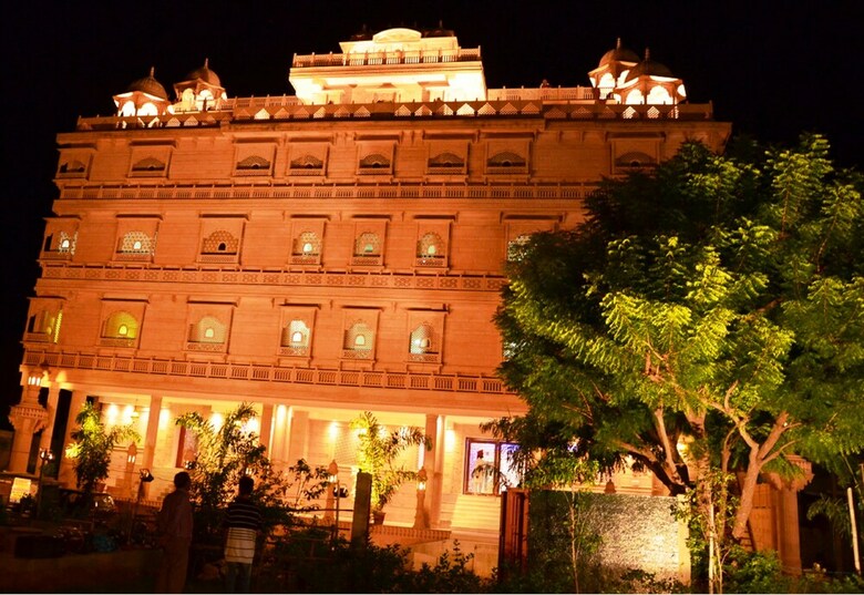 Hotel Crimson Park - The Heritage
