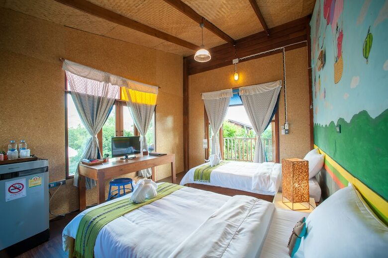 Hotel Baan Chokdee Pai Resort
