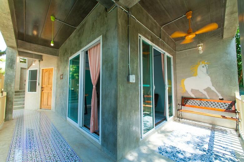 Hotel Baan Chokdee Pai Resort