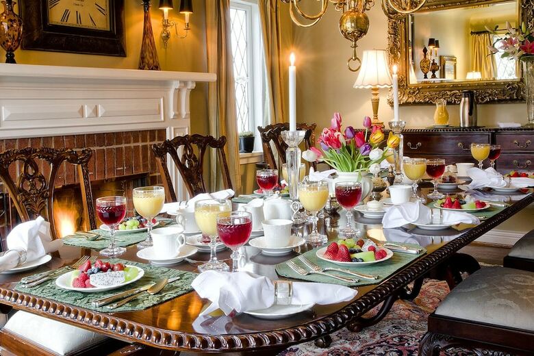 English Bay Inn Bed And Breakfast