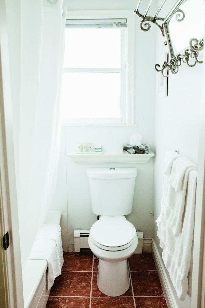 English Bay Inn Bed And Breakfast