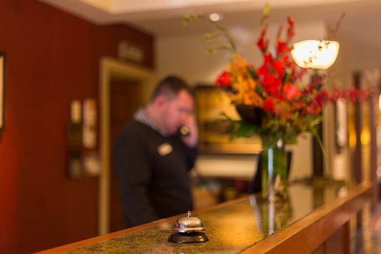 Hotel Avila Village Inn