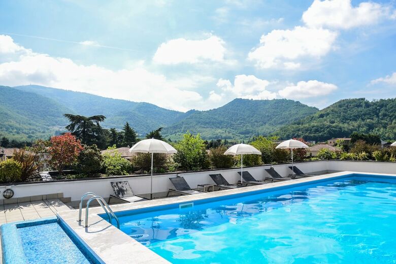 Posada Regal Hotel