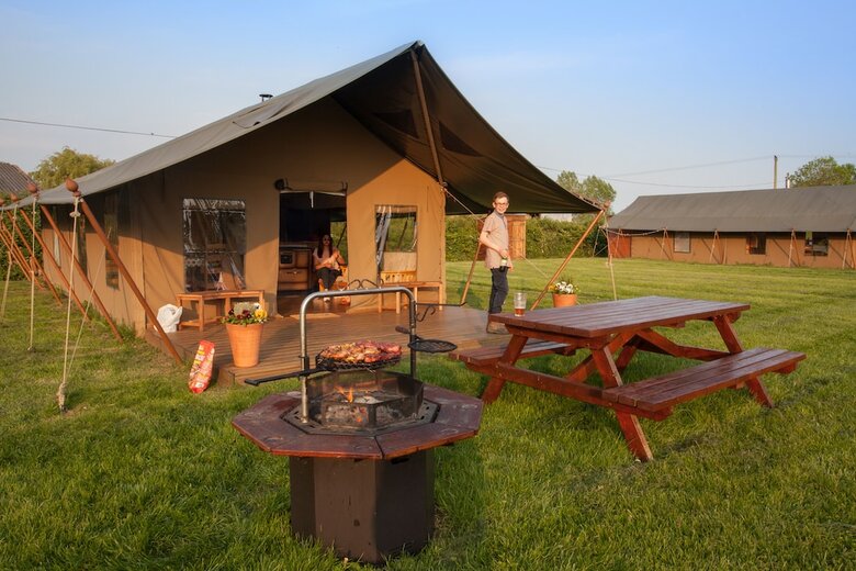 Cabana Dawn Chorus Holidays