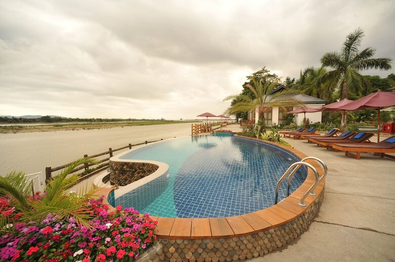 Myitkyina Plam Spring Resort Hotel