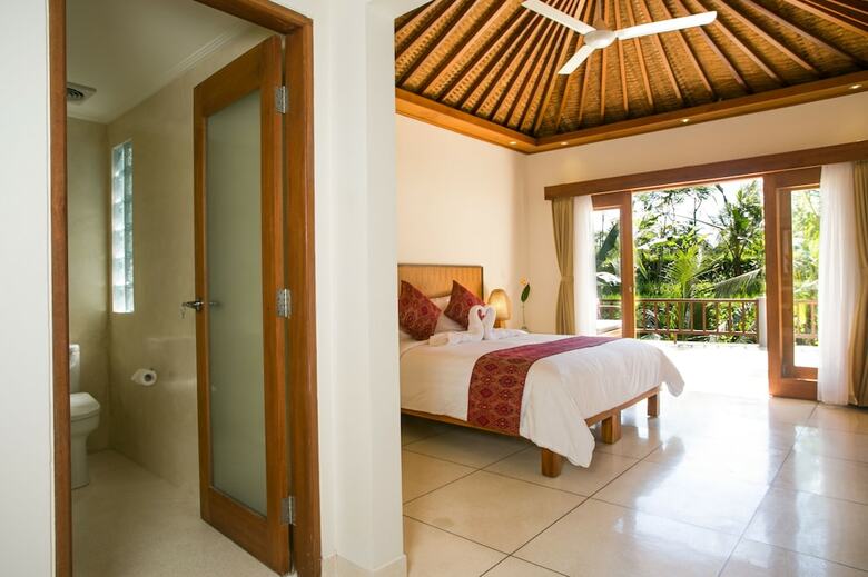 Hotel Pesantian Villa & Warung