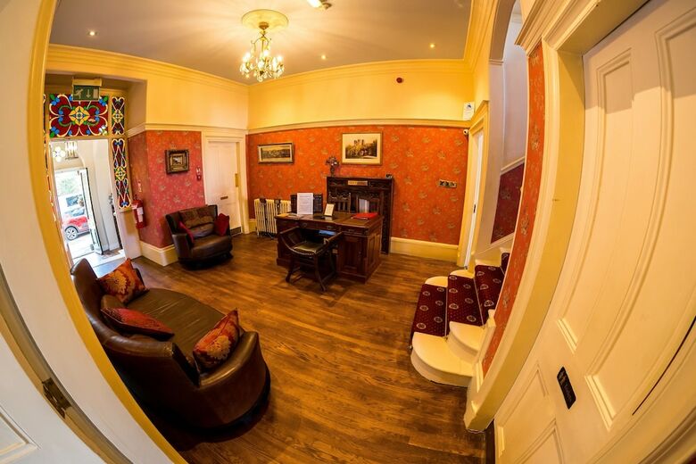 Hotel Farnley Tower Guesthouse