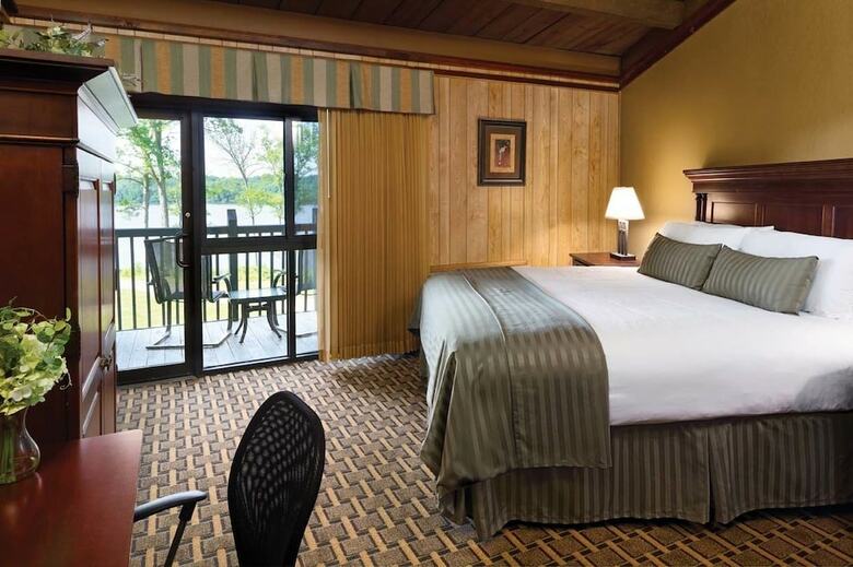 Hotel Hueston Woods Lodge & Conference Center