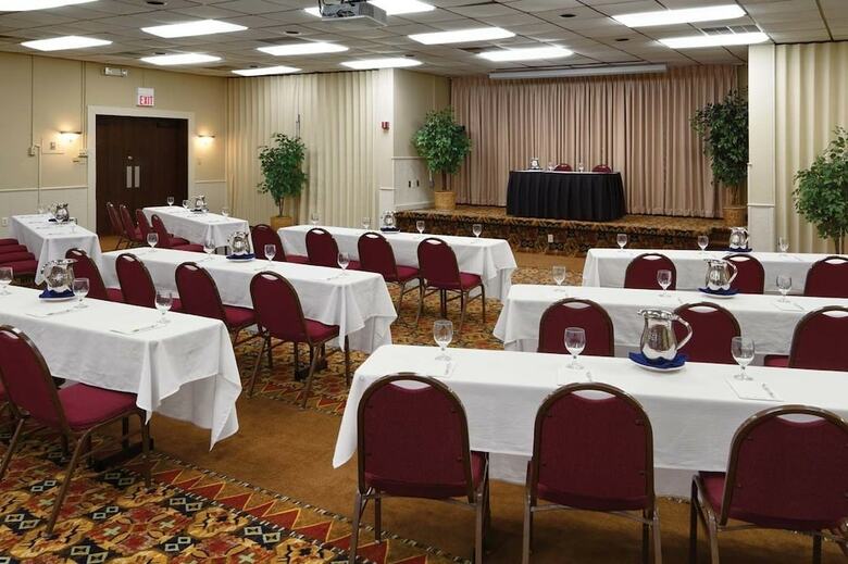 Hotel Hueston Woods Lodge & Conference Center