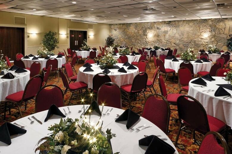 Hotel Hueston Woods Lodge & Conference Center