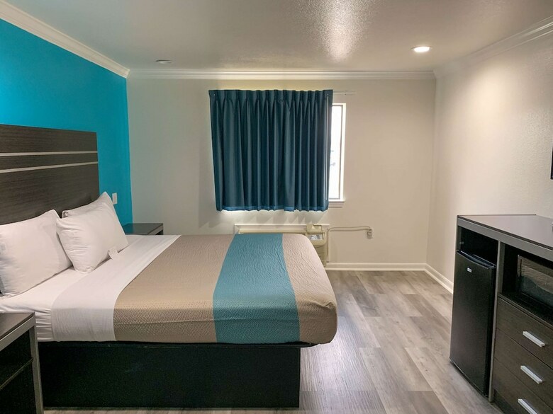 Motel 6 Houston, Tx- 249/ Willowbrook