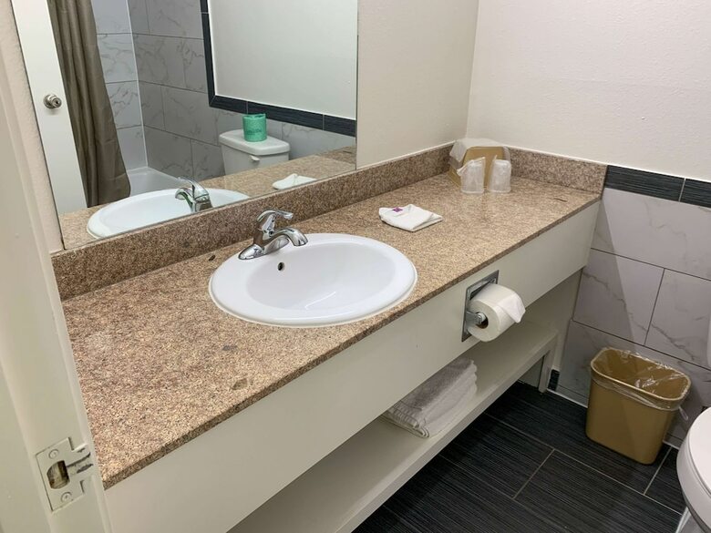 Motel 6 Houston, Tx- 249/ Willowbrook
