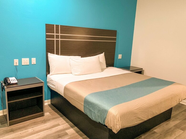 Motel 6 Houston, Tx- 249/ Willowbrook