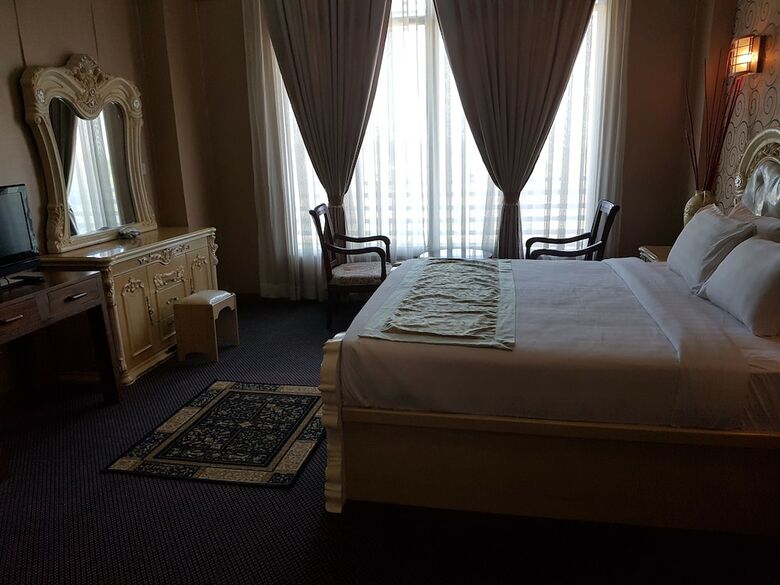 Zabu Thiri Hotel