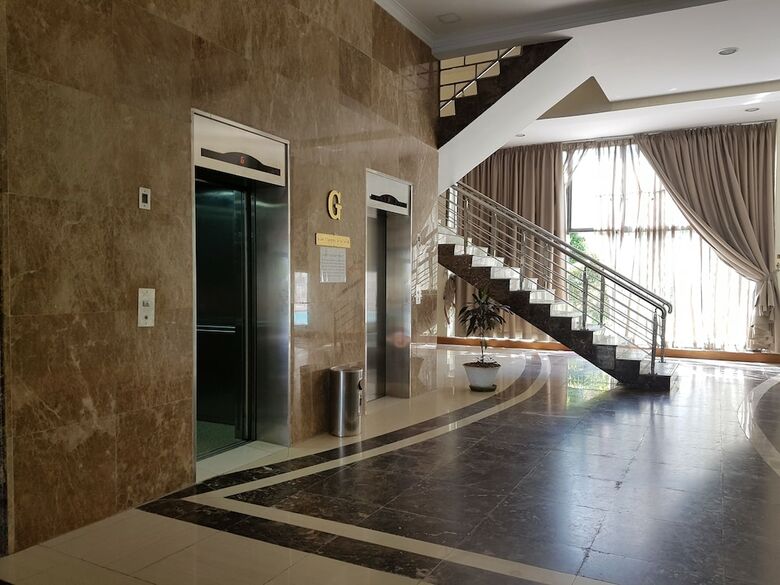 Zabu Thiri Hotel