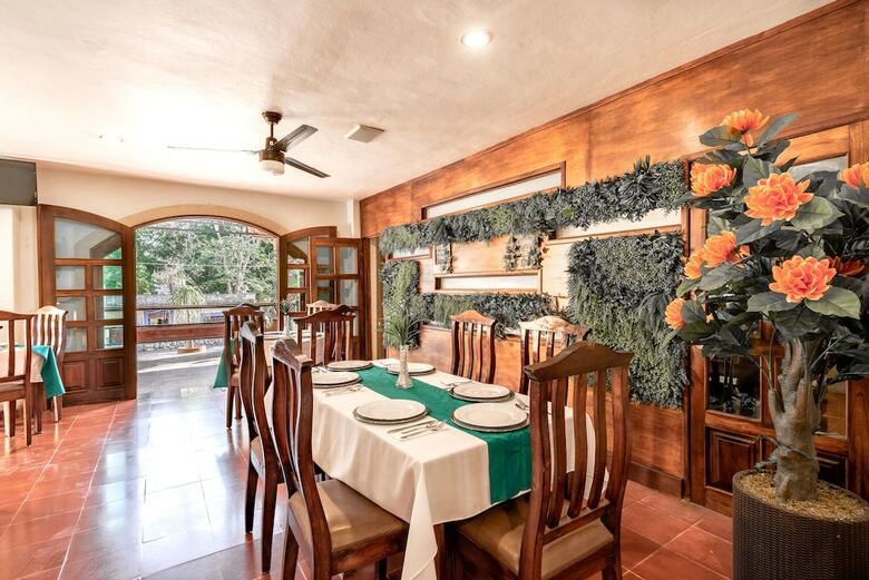 El Zagu�n Colonial By Guruhotel