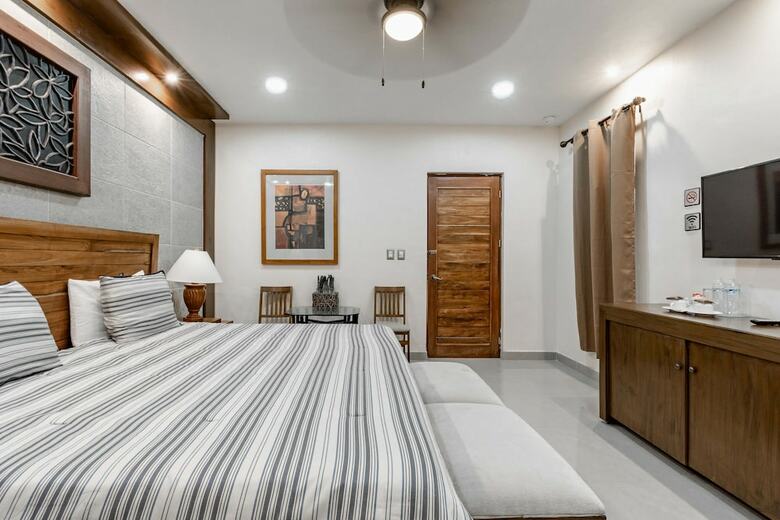 El Zagu�n Colonial By Guruhotel