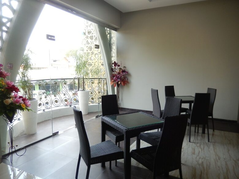 Grand Amira Hotel