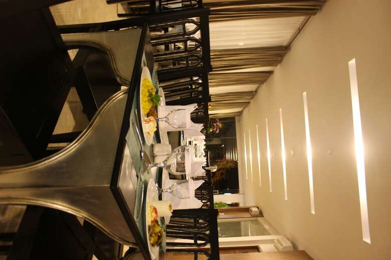 Grand Amira Hotel