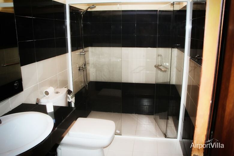 Hotel Airport Villa
