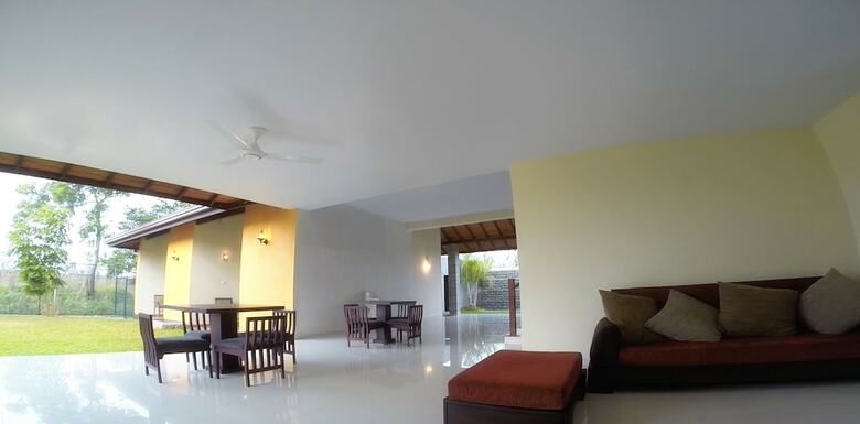 Hotel Airport Villa