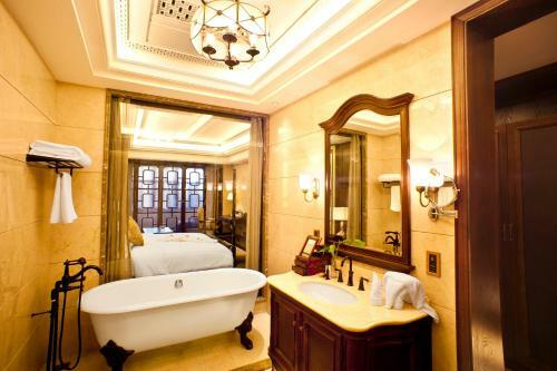Dockside Boutique Hotel