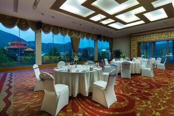 Pullman Zhangjiajie Hotel