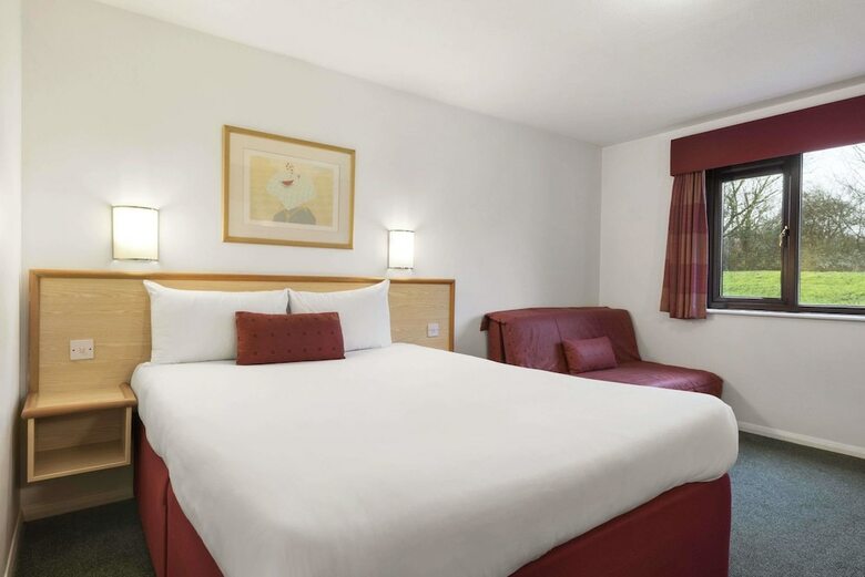 Hotel Days Inn By Wyndham Sedgemoor M5