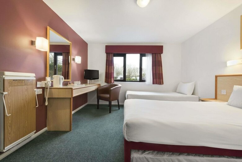Hotel Days Inn By Wyndham Sedgemoor M5
