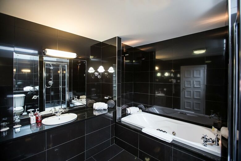 Tullyglass House Hotel