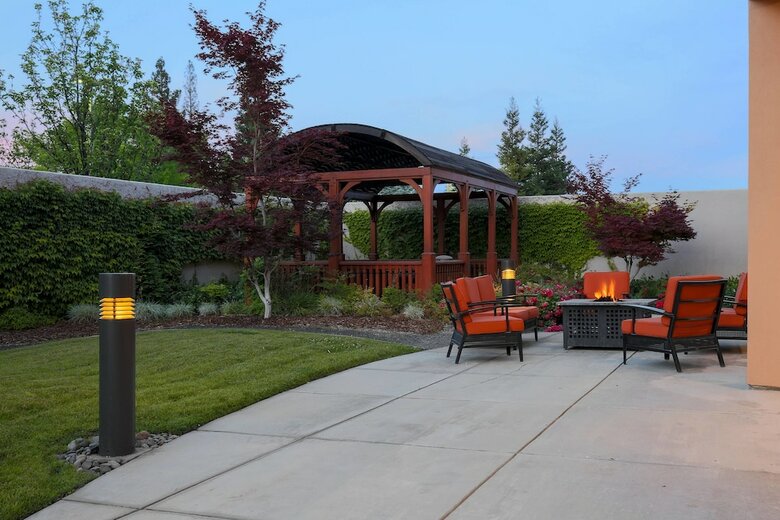 Hotel Courtyard By Marriott Chico