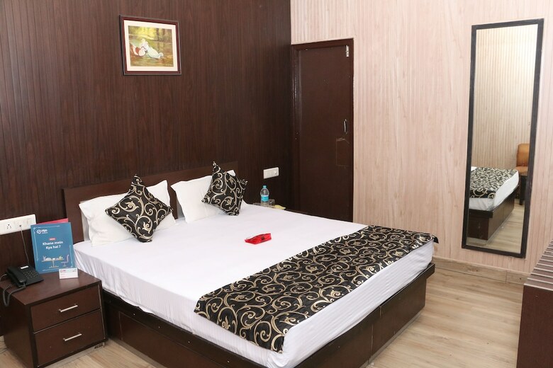 Oyo 1072 Hotel Leela Classic