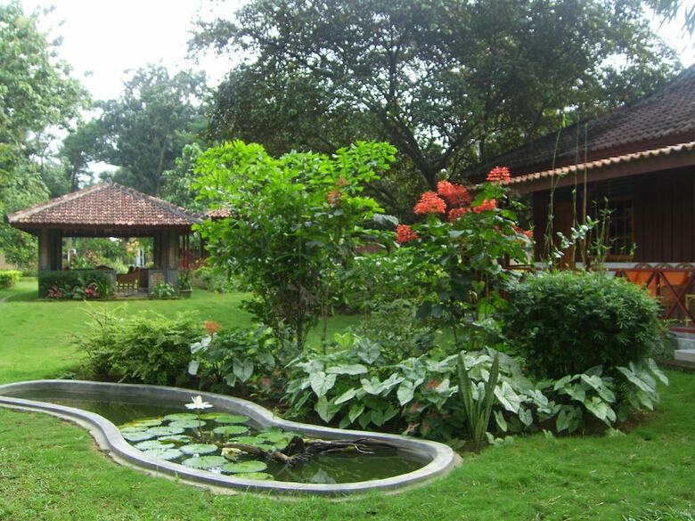 Posada The Satwa Elephant Ecolodge