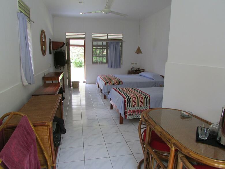 Posada The Satwa Elephant Ecolodge