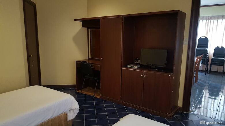 Hotel Dumaguete Royal Suite Inn