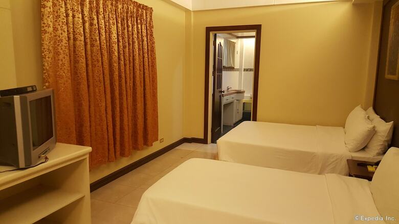 Hotel Dumaguete Royal Suite Inn