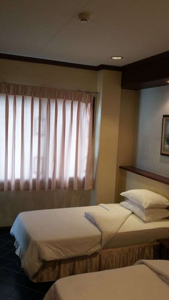 Hotel Dumaguete Royal Suite Inn