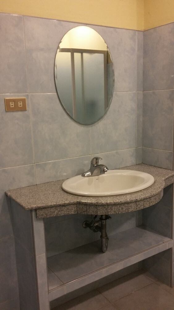 Hotel Dumaguete Royal Suite Inn