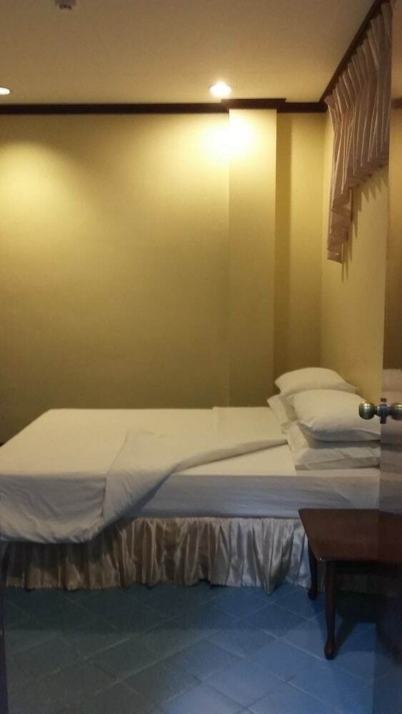 Hotel Dumaguete Royal Suite Inn