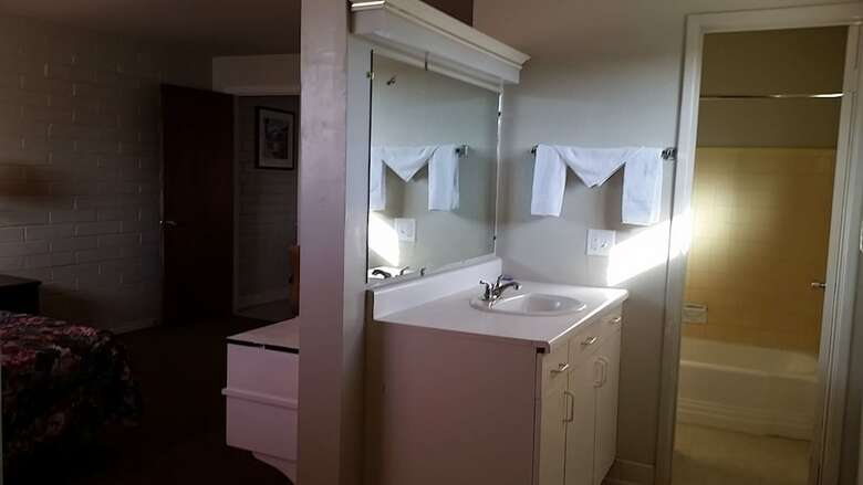 Riviera Motor Lodge