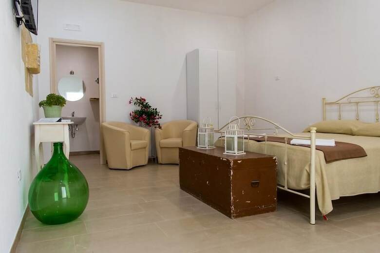 Hotel Reverse