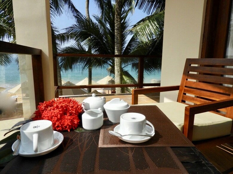 Sapphire Seas Beachfront Hotel